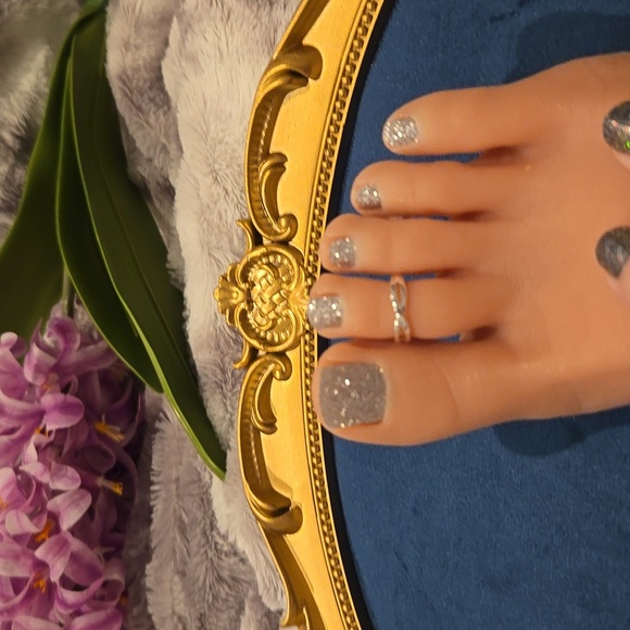 Sterling Silver Infinity Toe Ring - Picture 4 of 4